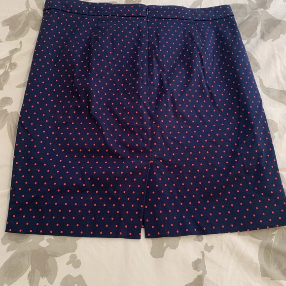 JCREW FACTORY cotton size 12P “The Pencil Skirt” in navy blu w/ red polka dots. - Picture 6 of 12